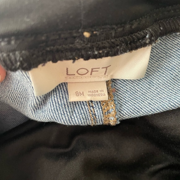 Like new Loft Maternity jeans - Picture 2 of 3